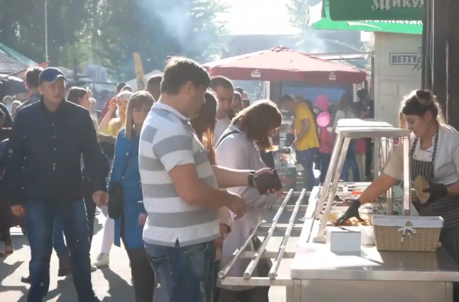 Більше 1000 літрів пива та тони м‘яса: як у Тернополі пройшов пивний фестиваль, фото №1 на сайті 20minut.ua