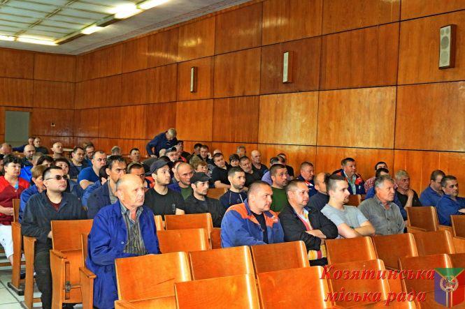 Керівнику козятинського локомотивного депо вручили нагрудний знак «За героїзм та патріотизм», фото №1 на сайті 20minut.ua