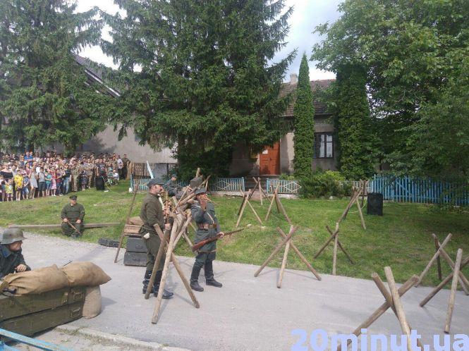 Постріли з гвинтівок і гармат та вибухи: у Ягільниці відтворили події 100-річної давнини, фото №2 на сайті 20minut.ua
