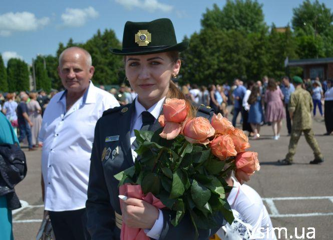 Під дзвін монет з прикордонної академії випустили 350 молодих лейтенантів (ФОТО, ВІДЕО), фото №2 на сайті vsim.ua