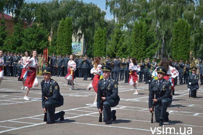 Під дзвін монет з прикордонної академії випустили 350 молодих лейтенантів (ФОТО, ВІДЕО), фото №13 на сайті vsim.ua