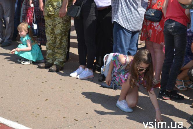 Під дзвін монет з прикордонної академії випустили 350 молодих лейтенантів (ФОТО, ВІДЕО), фото №19 на сайті vsim.ua