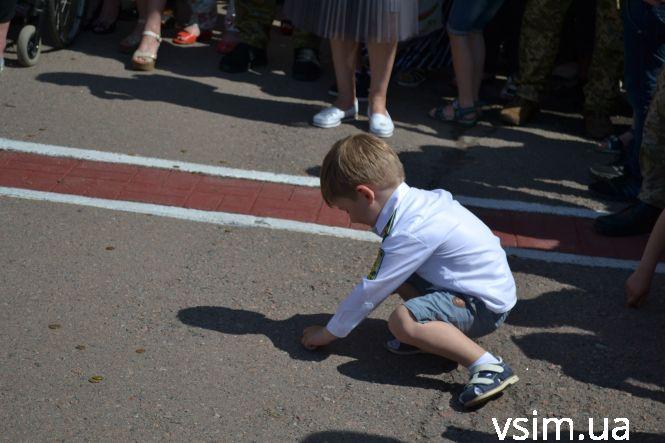 Під дзвін монет з прикордонної академії випустили 350 молодих лейтенантів (ФОТО, ВІДЕО), фото №21 на сайті vsim.ua