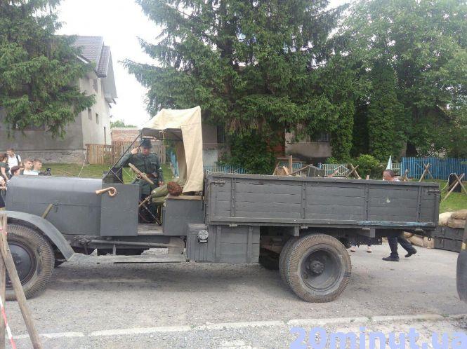 Постріли з гвинтівок і гармат та вибухи: у Ягільниці відтворили події 100-річної давнини, фото №1 на сайті 20minut.ua