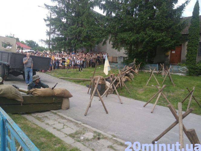 Постріли з гвинтівок і гармат та вибухи: у Ягільниці відтворили події 100-річної давнини, фото №3 на сайті 20minut.ua