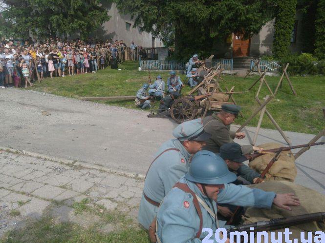 Постріли з гвинтівок і гармат та вибухи: у Ягільниці відтворили події 100-річної давнини, фото №4 на сайті 20minut.ua