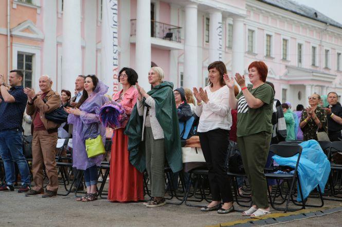 Новини Вінниці - фото з Дощ, поляки та Есмеральда: як пройшов четвертий день OPERAFEST TULCHYN Дощ, поляки та Есмеральда: як пройшов четвертий день OPERAFEST TULCHYN, фото №8 на сайті 20minut.ua