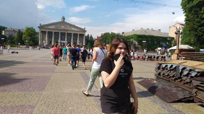 Фото дня: група туристів з Вінниці прогулюється центром Тернополя, фото №2 на сайті 20minut.ua