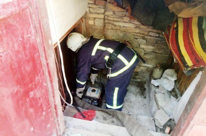 Негода на Хмельниччині: рятувальники продовжують ліквідовувати наслідки, фото №2 на сайті vsim.ua