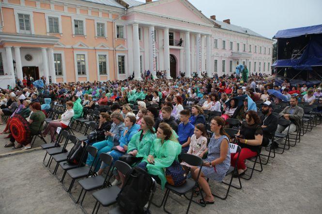 Новини Вінниці - фото з Дощ, поляки та Есмеральда: як пройшов четвертий день OPERAFEST TULCHYN Дощ, поляки та Есмеральда: як пройшов четвертий день OPERAFEST TULCHYN, фото №4 на сайті 20minut.ua