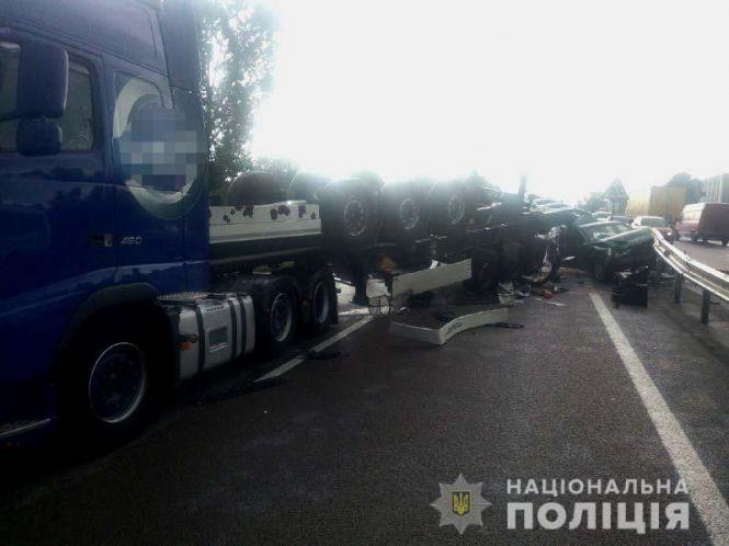 Новини Хмельницького - фото з 24-річний хмельничанин постраждав у масштабній аварії на трасі Київ-Чоп (ФОТО, ВІДЕО) 24-річний хмельничанин постраждав у масштабній аварії на трасі Київ-Чоп (ФОТО, ВІДЕО), фото №1 на сайті vsim.ua