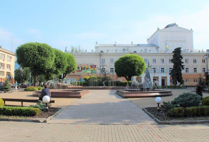 Новини Вінниці - фото з Зупинку біля театру зроблять як в Кельце. Готові витратити 2 мільйони гривень Зупинку біля театру зроблять як в Кельце. Готові витратити 2 мільйони гривень, фото №4 на сайті 20minut.ua