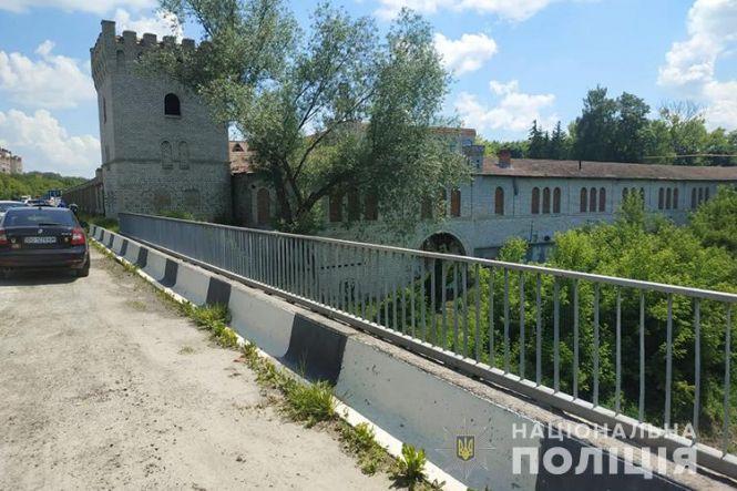 Під мостом біля "Білого замку" потяг збив чоловіка. Той спав на колії, фото №1 на сайті 20minut.ua