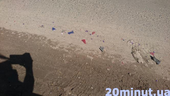 Биті люки, подерті дахи бусів: водіям, які їдуть через Гаївський міст, слід знати висоту свого транспорту, фото №1 на сайті 20minut.ua