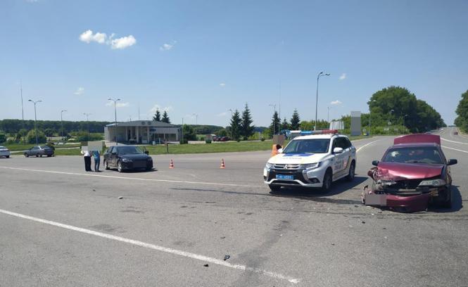 Новини Хмельницького - фото з На Давидківському перехресті в ДТП постраждала жінка На Давидківському перехресті в ДТП постраждала жінка, фото №1 на сайті vsim.ua