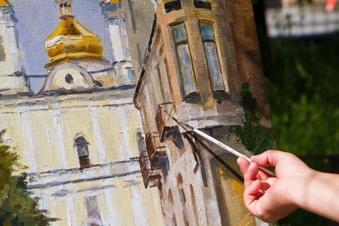 Жанибек Суйунбеков рік збирав кошти, щоб знову намалювати Вінницю (Новини компаній), фото №1 на сайті 20minut.ua