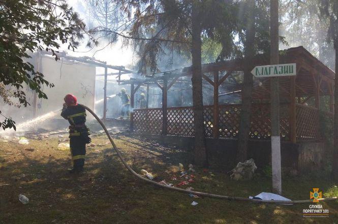 У Касперівцях на Тернопільщині горіла база відпочинку, фото №2 на сайті 20minut.ua