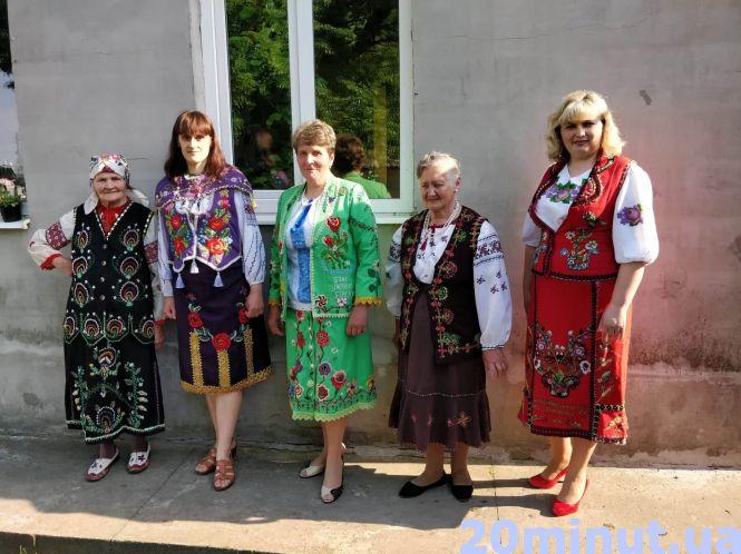 У 92 жителька Тернопільщини влаштовує дефіле, вишиває без окулярів та  їздить на фестивалі, фото №2 на сайті 20minut.ua