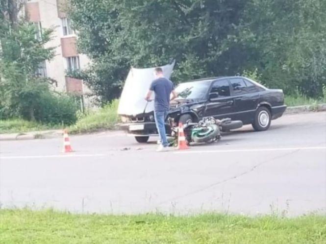 На Тернопільській  «BMW» наїхав на мотоцикліста, фото №3 на сайті vsim.ua