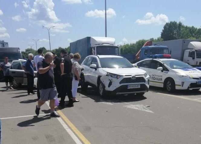 Новини Хмельницького - фото з Біля "Епіцентру" зіткнулися “Opel” та “Toyota” Біля "Епіцентру" зіткнулися “Opel” та “Toyota”, фото №3 на сайті vsim.ua