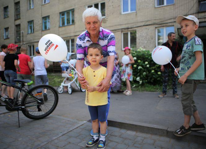 Новини Вінниці - фото з Танцями, піснями та рідким азотом відкрили Літній театр на Тяжилові Танцями, піснями та рідким азотом відкрили Літній театр на Тяжилові, фото №4 на сайті 20minut.ua