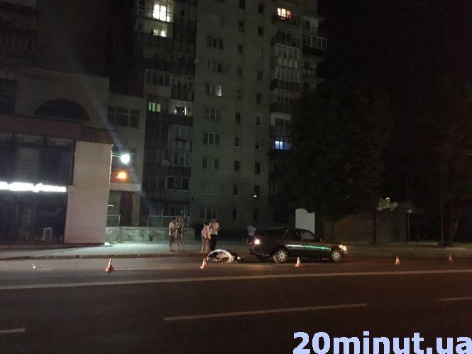На «Східному» аварія: винуватець ДТП втік з місця події, фото №1 на сайті 20minut.ua