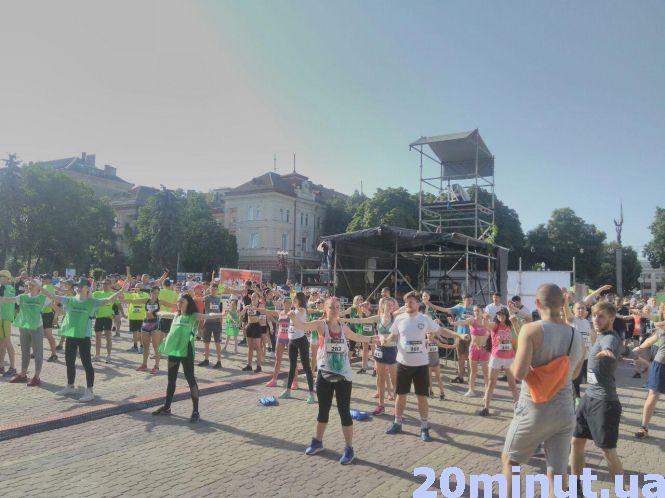 Традиційний півмарафон у Тернополі зібрав більше 1000 учасників зі всієї України, фото №2 на сайті 20minut.ua
