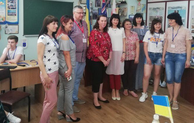 «Ви можете прийняти посла Австралії?»  Дипломат роздавала у Вінниці  кенгуру і коал, фото №12 на сайті 20minut.ua