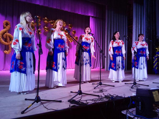 Новини Козятина - фото з Вусаті дівчата, фламенко й саксофон: чим вражали «водограївці» Вусаті дівчата, фламенко й саксофон: чим вражали «водограївці», фото №4 на сайті 20minut.ua