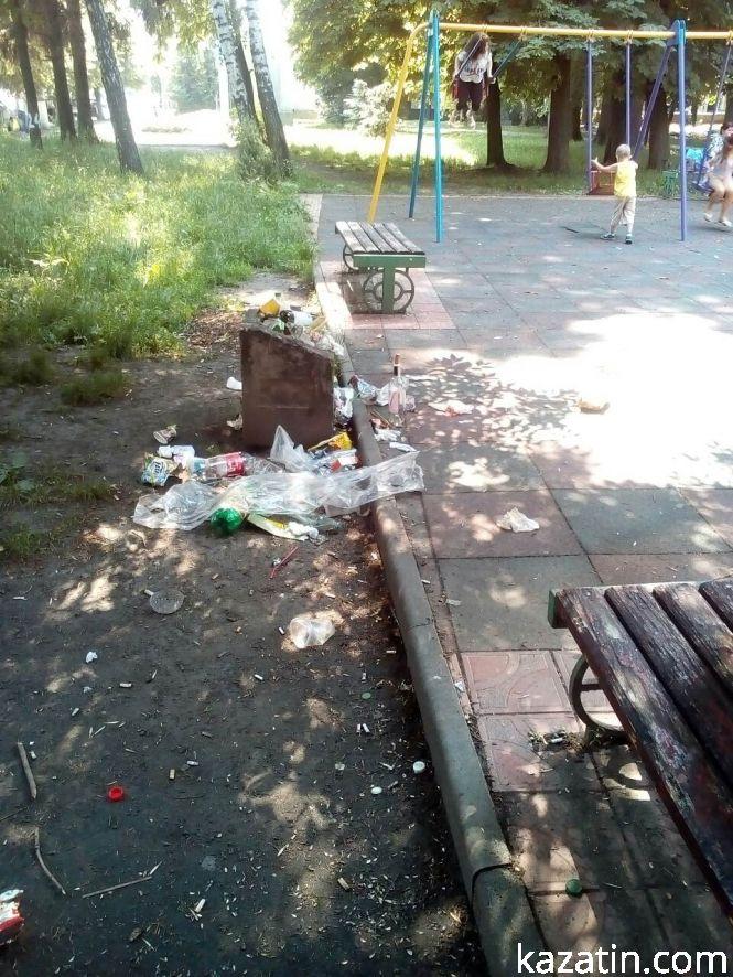 Фото дня: парк перетворився на сміттєзвалище, фото №6 на сайті 20minut.ua