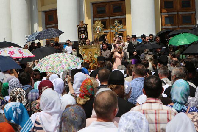 Новини Вінниці - фото з «Дайте болгарку!» Віряни МП вимагали в губернатора припинити рейдерство «Дайте болгарку!» Віряни МП вимагали в губернатора припинити рейдерство, фото №2 на сайті 20minut.ua