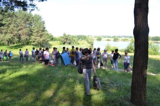 Креативні вчителі: педагоги ліцею-школи провели педраду під відкритим небоми, фото №3 на сайті 20minut.ua