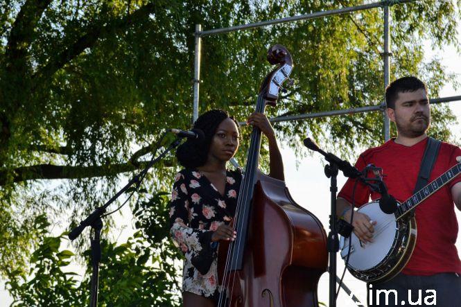 Новини Хмельницького - фото з У Молодіжному парку розпочався «Американський пікнік» (ФОТО, ВІДЕО) У Молодіжному парку розпочався «Американський пікнік» (ФОТО, ВІДЕО), фото №1 на сайті vsim.ua