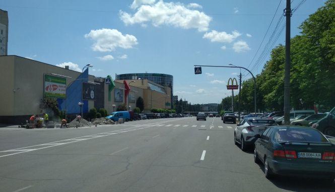 Новини Вінниці - фото з На пішохідних переходах по Юності роблять «антикишені» На пішохідних переходах по Юності роблять «антикишені», фото №2 на сайті 20minut.ua