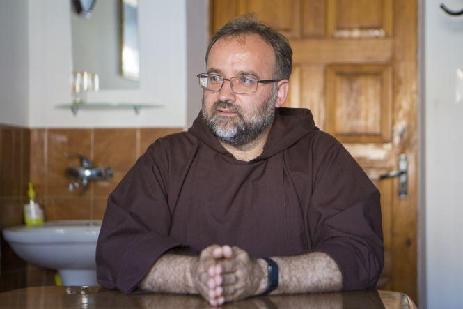 Фоторепортаж з комуналки. Як на Соборній живуть без туалетів, ванних кімнат та надій, фото №12 на сайті 20minut.ua