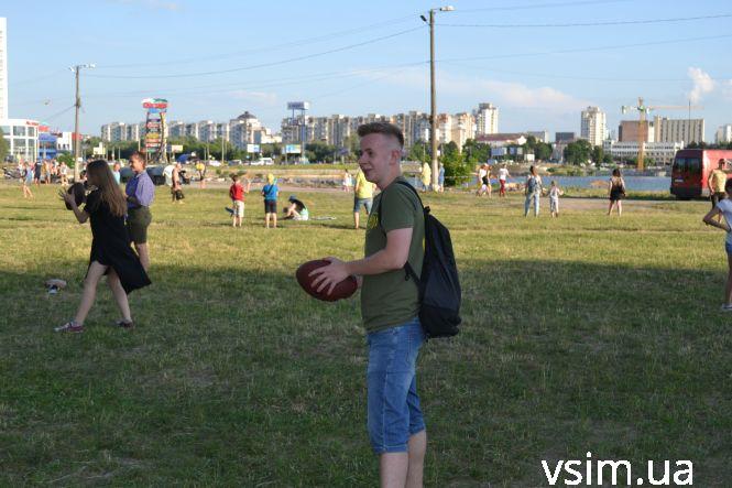 Новини Хмельницького - фото з У Молодіжному парку розпочався «Американський пікнік» (ФОТО, ВІДЕО) У Молодіжному парку розпочався «Американський пікнік» (ФОТО, ВІДЕО), фото №15 на сайті vsim.ua
