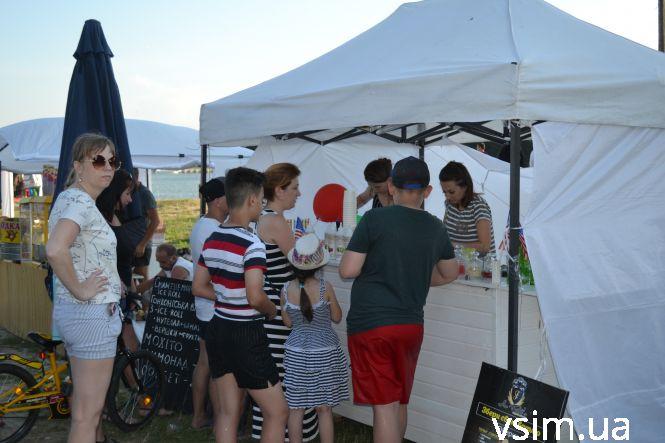 Новини Хмельницького - фото з У Молодіжному парку розпочався «Американський пікнік» (ФОТО, ВІДЕО) У Молодіжному парку розпочався «Американський пікнік» (ФОТО, ВІДЕО), фото №7 на сайті vsim.ua