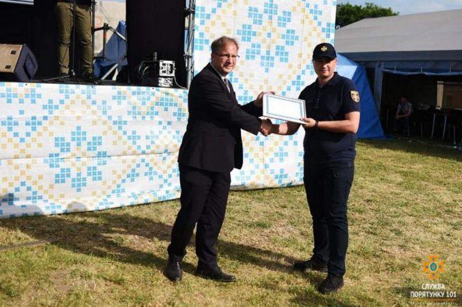 Новини Тернополя - фото з Рятувальники Тернопільщини отримали спеціальний аварійно-рятувального автомобіль Рятувальники Тернопільщини отримали спеціальний аварійно-рятувального автомобіль, фото №2 на сайті 20minut.ua
