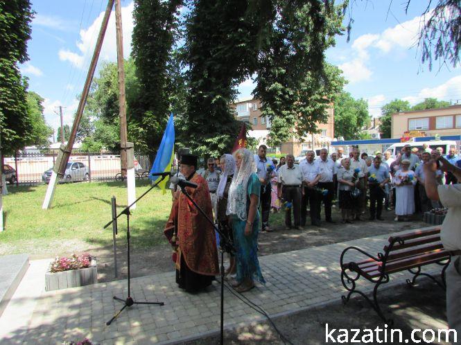 Новини Козятина - фото з Фото та відеорепортаж: в Козятині з'явився «Чорний тюльпан» Фото та відеорепортаж: в Козятині з'явився «Чорний тюльпан», фото №5 на сайті 20minut.ua