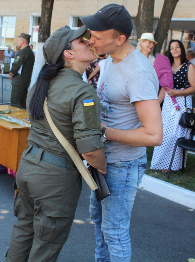 «Буду чекати скільки треба, але… недовго» 163 нацгвардійці склали присягу, фото №3 на сайті 20minut.ua