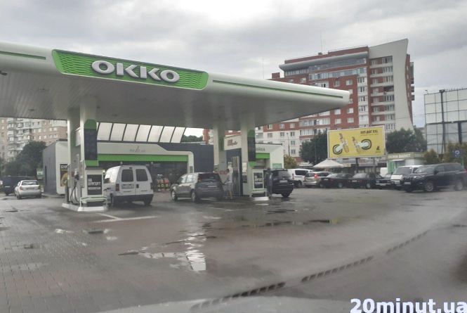 Новини Тернополя - фото з Аварія біля "Хутора", успіхи на ЗНО та викрадення 2 млн грн з авто. ТОП-5 новин тижня Аварія біля "Хутора", успіхи на ЗНО та викрадення 2 млн грн з авто. ТОП-5 новин тижня, фото №3 на сайті 20minut.ua