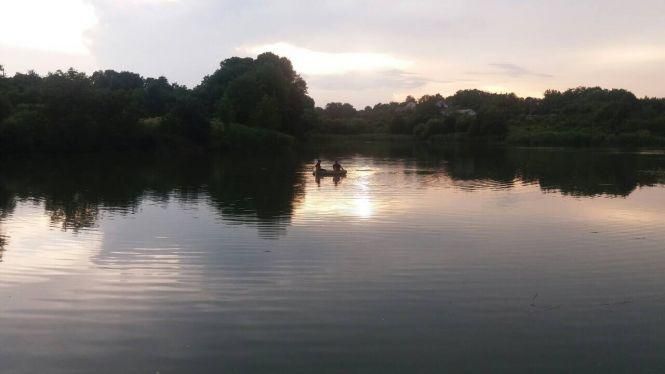 Жмеринські водолази дістали тіло чоловіка, який втопився у ставку, фото №2 на сайті 20minut.ua
