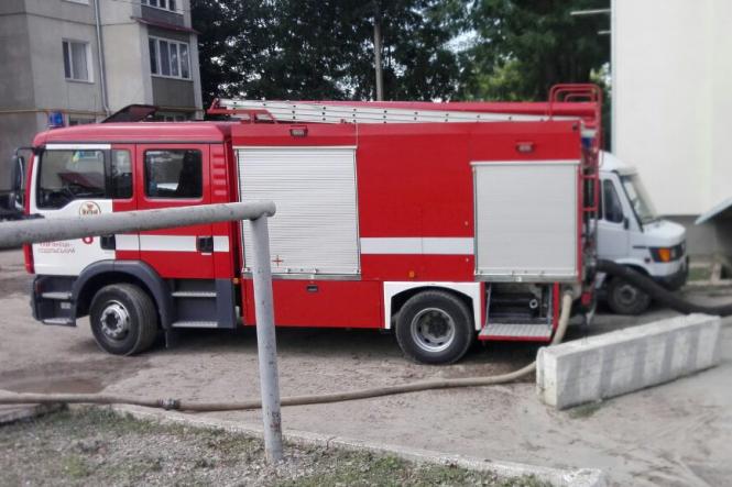 Новини Хмельницького - фото з Від негоди найбільше дісталося Хмельницькому та Кам’янець-Подільському (ФОТО) IMG-29290b4a8e53f6a0dec57956f753b618-V.jpg