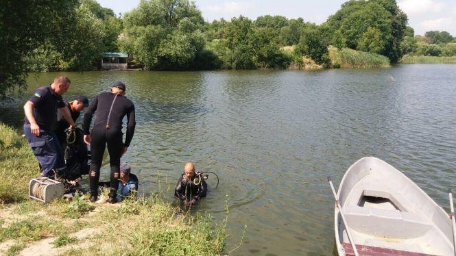 Жмеринські водолази дістали тіло чоловіка, який втопився у ставку, фото №4 на сайті 20minut.ua