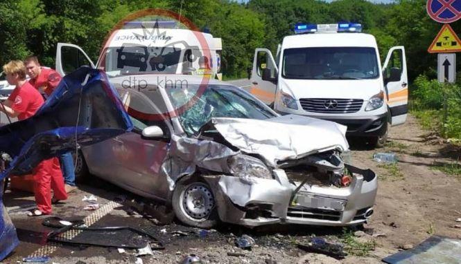 У моторошній ДТП біля Хмельницького постраждали люди (ФОТО, ОНОВЛЕНО), фото №3 на сайті vsim.ua