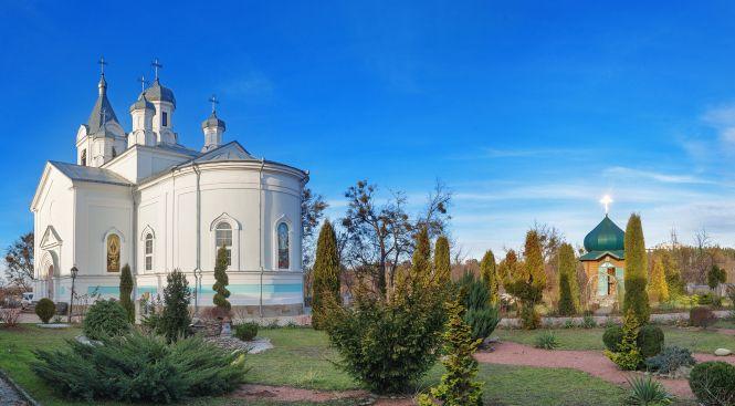 Обирай до смаку подорож Житомирщиною: скелі, озера, музеї, палаци, монастирі, фото №2 на сайті 20minut.ua