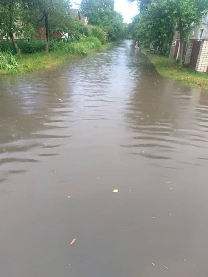Новини Хмельницького - фото з Від негоди найбільше дісталося Хмельницькому та Кам’янець-Подільському (ФОТО) Від негоди найбільше дісталося Хмельницькому та Кам’янець-Подільському (ФОТО), фото №5 на сайті vsim.ua