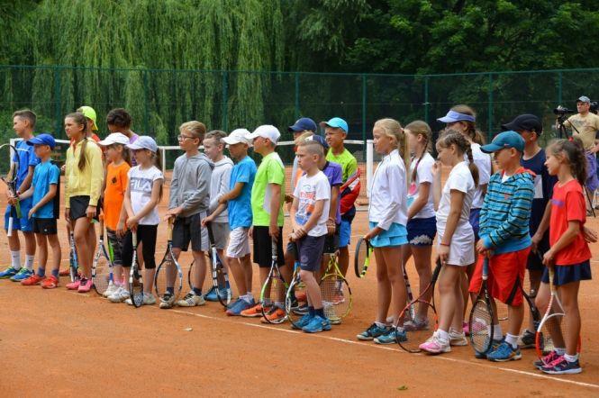 Новини Тернополя - фото з У "Топільче" тепер є безкоштовний корт, де можна пограти у теніс У "Топільче" тепер є безкоштовний корт, де можна пограти у теніс, фото №2 на сайті 20minut.ua