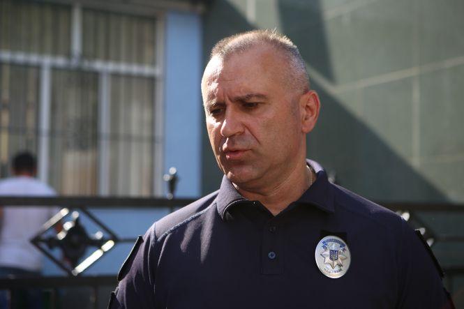 Новини Вінниці - фото з Пікет під поліцією через смерть Комарніцького: емоції, Приходько і «Ганьба!» (Прямий ефір 20minut.ua) Пікет під поліцією через смерть Комарніцького: емоції, Приходько і «Ганьба!» (Прямий ефір 20minut.ua), фото №18 на сайті 20minut.ua