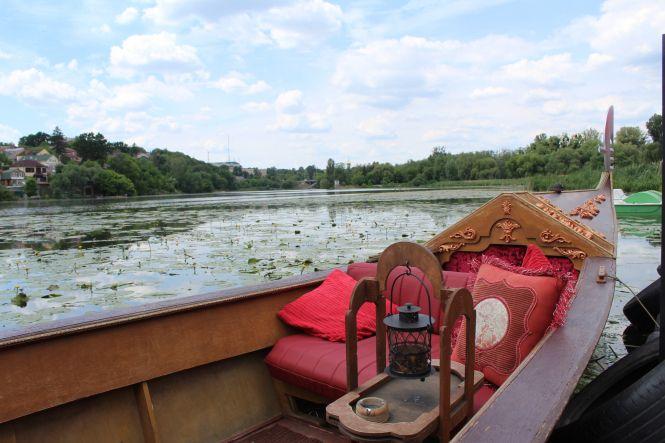 Новини Вінниці - фото з Флотилія гондол і РАЦС на воді. Як підприємець робить Венецію у Вінниці Флотилія гондол і РАЦС на воді. Як підприємець робить Венецію у Вінниці, фото №2 на сайті 20minut.ua